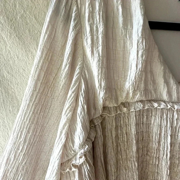 RUFFLED TIERED LONG SLEEVE PINK TOP | SIZE: MEDIUM - Picture 5 of 13